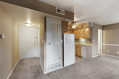 Floor plan for studio, 1 bath, 420 sqft